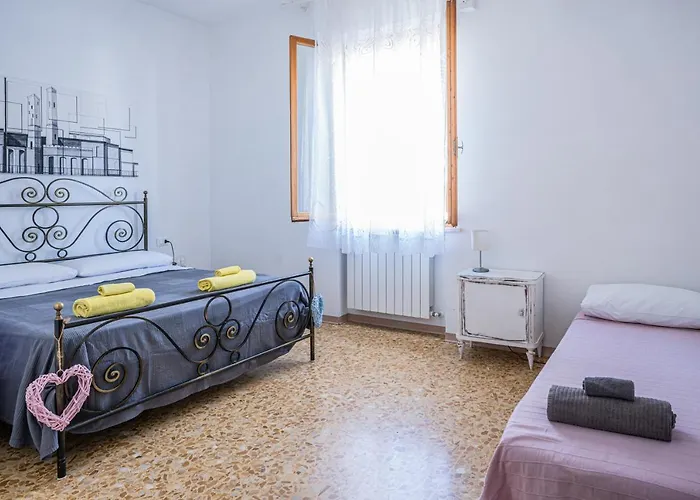 Affittacamere Via Degli Dei Pensión *